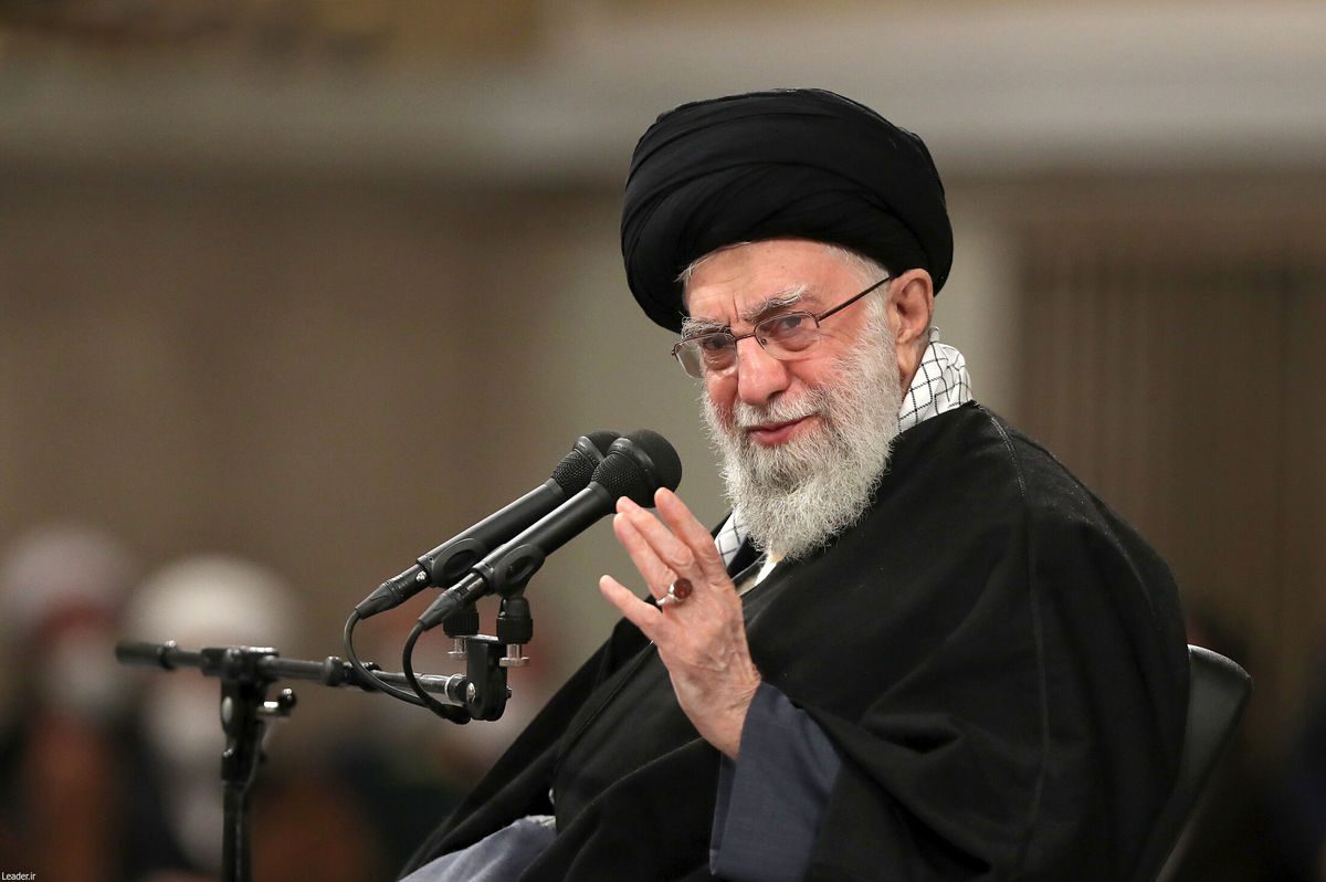 جدیدترین بیانات رهبر انقلاب قبل از رأی‌گیری