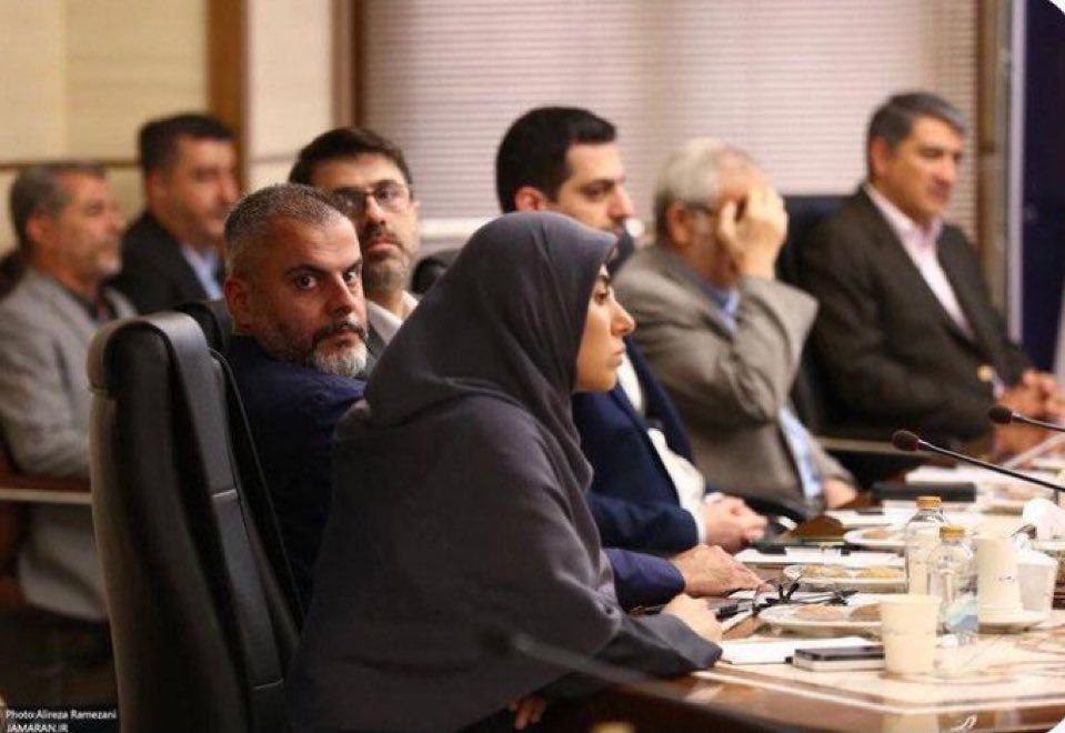 ادامه سکوت عارف و پسرش در مراسم دولت