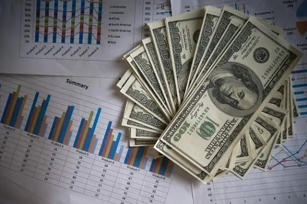 هشدار کارشناس بازار سرمایه: رشد افسارگسیخته دلار، نااطمینانی را به بورس سرایت میدهد 1 https://asreeno.ir/wp-content/uploads/2025/02/6-min.webp هشدار کارشناس بازار سرمایه: رشد افسارگسیخته دلار، نااطمینانی را به بورس سرایت میدهد