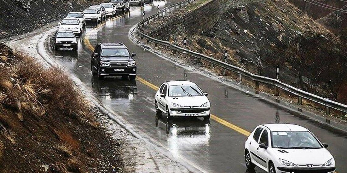 بارش برف و باران در برخی محورها