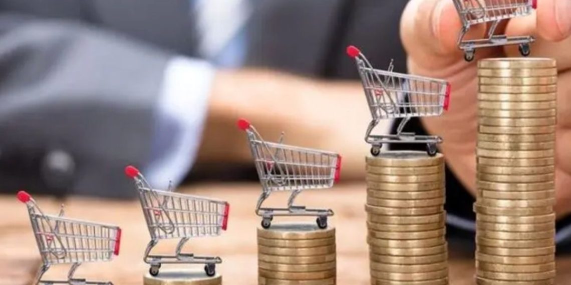جهش ۳۲۶ درصدی قیمت خوراکی‌ها؛ سفره خانوار در محاصره تورم