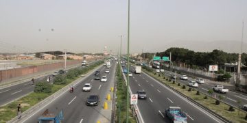 بزرگراه همت با کاهش یک لاین همراه می‌شود