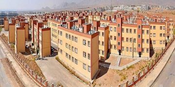بازار مسکن در دوراهی سکون و هیجان: دلار پایین آمد، اما خانه‌ها نه!