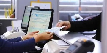 وام طلایی ۳۰۰ میلیونی بدون ضامن برای فرهنگیان بازنشسته؛ فقط با ۱۰ میلیون سپرده