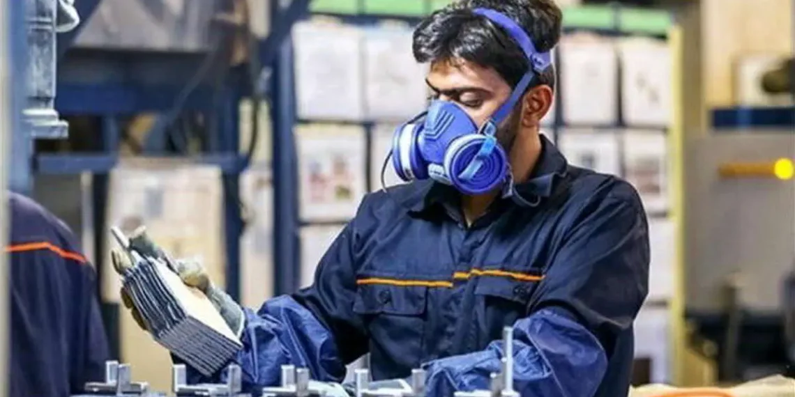 قراردادهای موقت اینده ای نامعلوم: امنیت شغلی کارگران در خطر