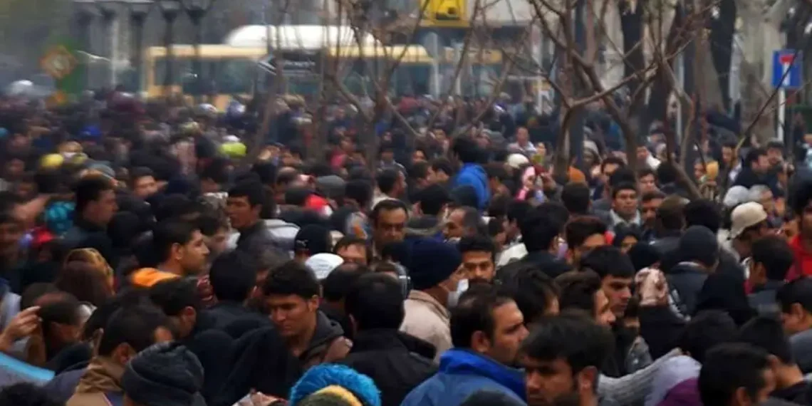 جمهوری اسلامی: جشن ۱۰ کیلومتری غدیر؛ نمایش بزرگ یا بی‌تأثیر بر مشکلات مردم؟