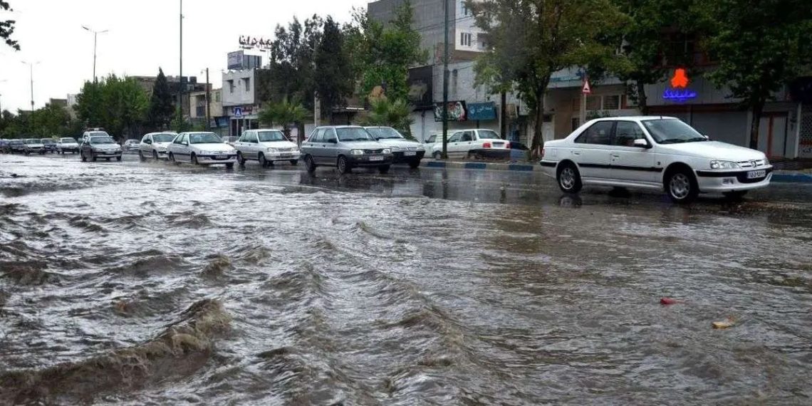 هشدار قرمز در ۷ استان؛ طوفان و سیلاب به راه افتاد آماده‌باش کامل اعلام شد