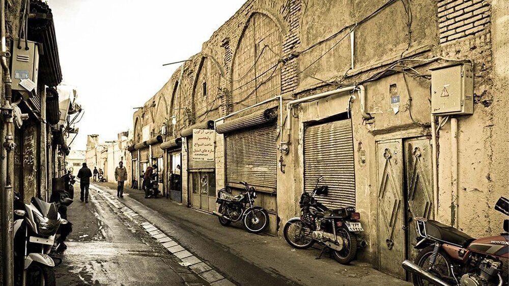 خانهاولیها در تهران؛ رویاهای شمال شهر در محلات حاشیهای گم شد 1 https://asreeno.ir/wp-content/uploads/2025/09/بافت-فرسوده.jpg خانهاولیها در تهران؛ رویاهای شمال شهر در محلات حاشیهای گم شد