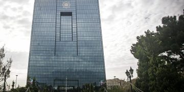 معاون وزارت خارجه: مسدود شدن دارایی‌های بانک مرکزی صحت ندارد