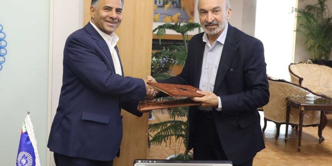 ارائه «بسته ارزش دانشگاهیان» بانک تجارت به خانواده دانشگاه تهران 1 https://asreeno.ir/wp-content/uploads/2025/09/تفاعهخم-تجارت-دانشگاه-تهران.jpg ارائه «بسته ارزش دانشگاهیان» بانک تجارت به خانواده دانشگاه تهران