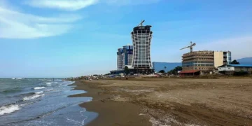 دریای مازندران دو روز تعطیل شد/ ممنوعیت قایقرانی و گردشگری دریایی از شنبه