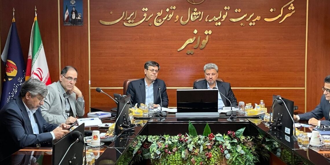 گذر مطمئن از اوج بار ۱۴۰۵؛ تأکید توانیر بر توسعه تجدیدپذیرها و مدیریت هوشمند مصرف برق