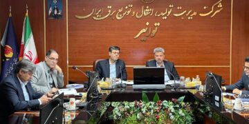 گذر مطمئن از اوج بار ۱۴۰۵؛ تأکید توانیر بر توسعه تجدیدپذیرها و مدیریت هوشمند مصرف برق