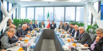 تأکید فعالان بازرگانی بر اجرای الزامات قانونی ترانزیتی از نمایندگان مجلس