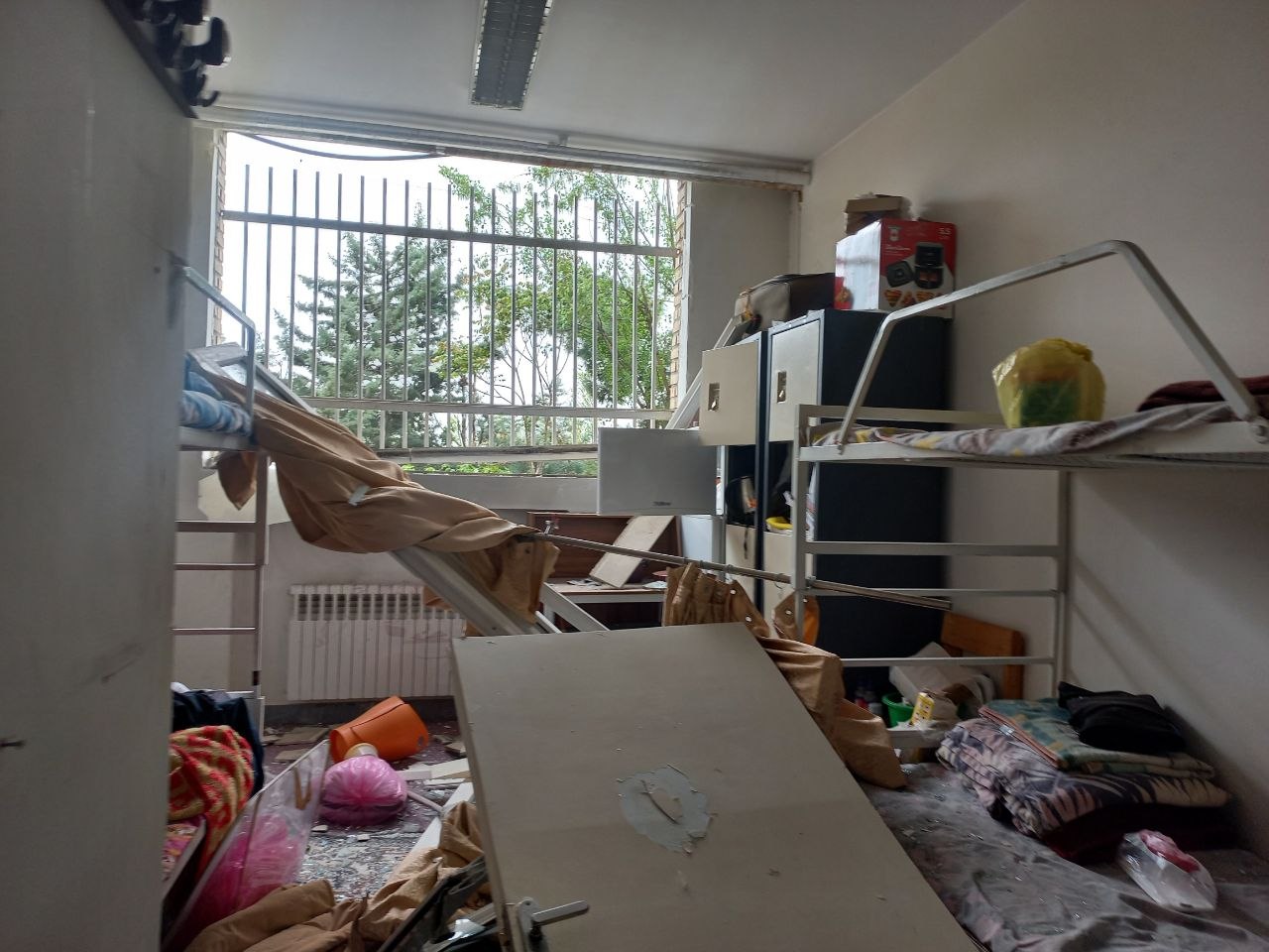 IMG 20260505 104231 801 برای اولین بار تصاویر خوابگاه دانشجویی شهید بهشتی پس از حمله رژیم صهیونسیتی &bull; پایگاه خبری عصری نو