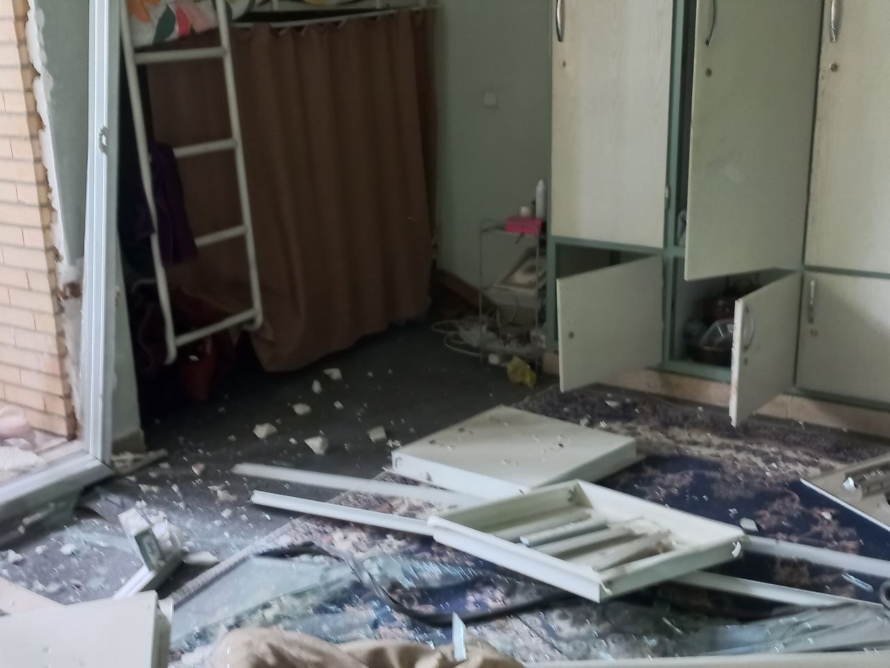 IMG 20260505 104300 525 برای اولین بار تصاویر خوابگاه دانشجویی شهید بهشتی پس از حمله رژیم صهیونسیتی &bull; پایگاه خبری عصری نو