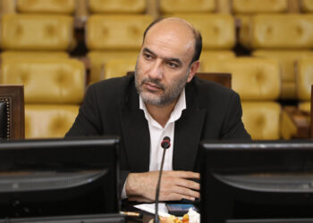 خودروسازان دلال‌پرور شدند؛ نماینده مجلس از بی‌تفاوتی دولت به بازار خودرو انتقاد کرد