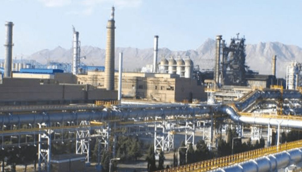 ذوب‌آهن زیر چتر بانک رفاه؟ / واگذاری جنجالی یکی از قدیمی‌ترین فولادی‌ها