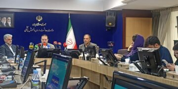 حل بحران جمعیت نیازمند اقدام هماهنگ همه دستگاههاست؛ نه فقط وزارت بهداشت 3 https://asreeno.ir/wp-content/uploads/2026/05/علیرضا-رئیسی-1.jpg ۲۰ میلیون زن در سن باروری؛ اما نرخ فرزندآوری پایینتر از حد جایگزینی