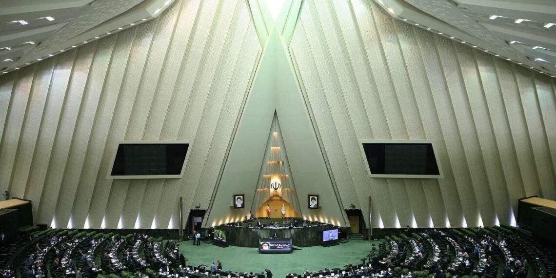 مجلس به دنبال مهار گرانی؛ آخرین وضعیت تامین کالاهای اساسی بررسی شد