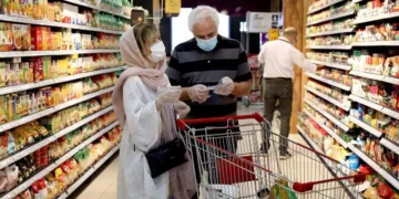 بحران گرانی کالاهای اساسی؛ سیاست‌های ارزی سفره مردم را نشانه گرفت!
