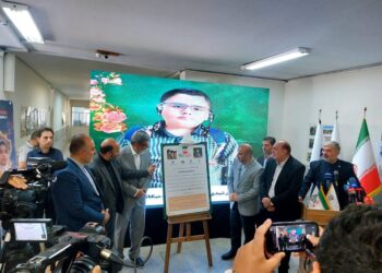 خورشید بر بام مدارس ایران درخشید؛ آغاز نهضت تجهیز ۱۲ هزار مدرسه به نیروگاه‌های خورشیدی