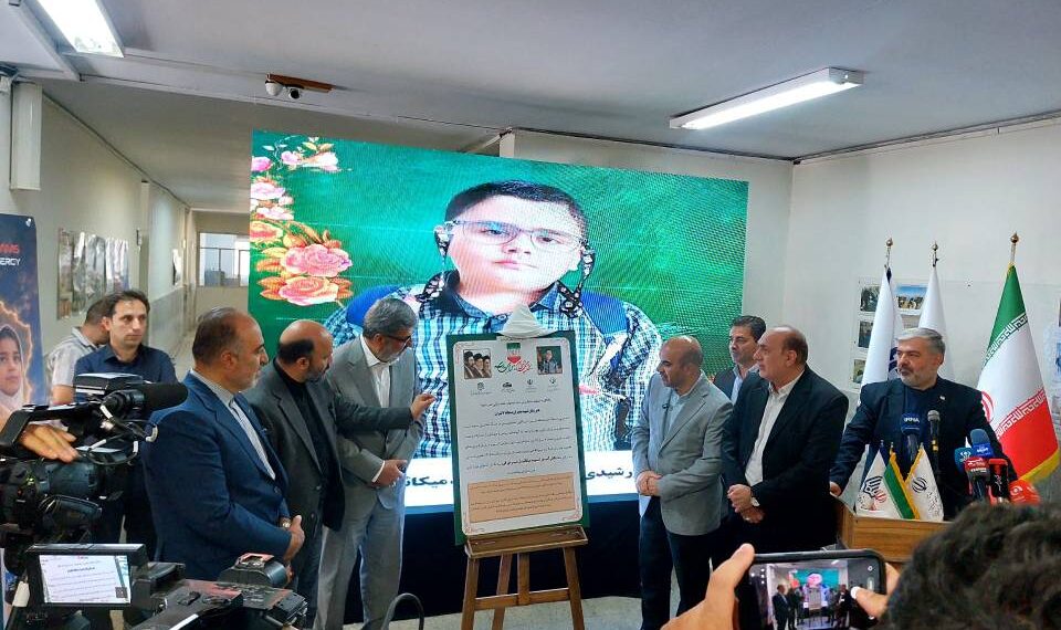 خورشید بر بام مدارس ایران درخشید؛ آغاز نهضت تجهیز ۱۲ هزار مدرسه به نیروگاههای خورشیدی 1 https://asreeno.ir/wp-content/uploads/2026/06/IMG_20260602_160156.jpg خورشید بر بام مدارس ایران درخشید؛ آغاز نهضت تجهیز ۱۲ هزار مدرسه به نیروگاههای خورشیدی
