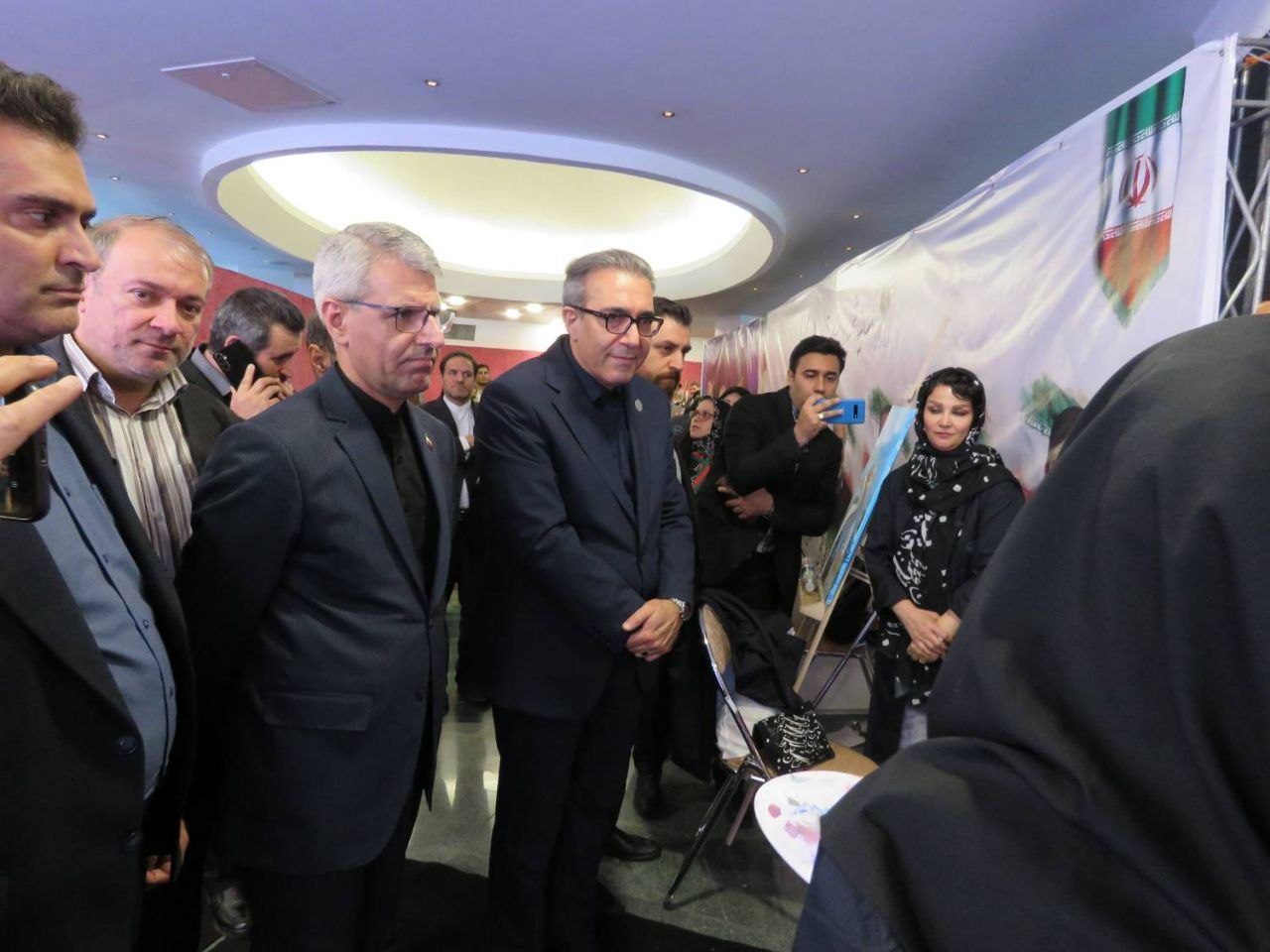IMG 20260608 142030 871 هنرمندان دانشگاه استاد فرشچیان یاد شهدای مدرسه میناب را با خلق آثار هنری گرامی داشتند &bull; پایگاه خبری عصری نو