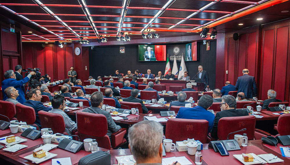 اتاق بازرگانی ایران از نمایشگاه ملی صنایع خلاق مانوین حمایت می‌کند