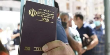 عوارض خروج از کشور در سال ۱۴۰۵ چقدر است؟؛ افزایش پلکانی عوارض برای سفرهای خارجی 2 https://asreeno.ir/wp-content/uploads/2026/06/عوارض-خروج-از-کشور.webp عوارض خروج از کشور در سال ۱۴۰۵ چقدر است؟؛ افزایش پلکانی عوارض برای سفرهای خارجی